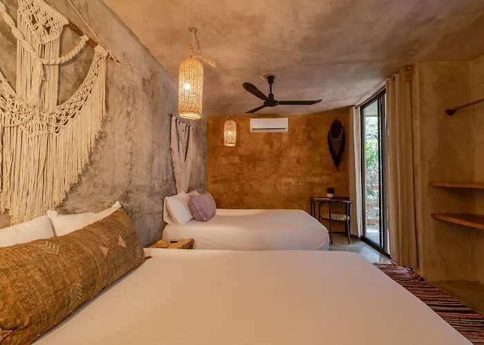 Hotel Casa Coyote 3*